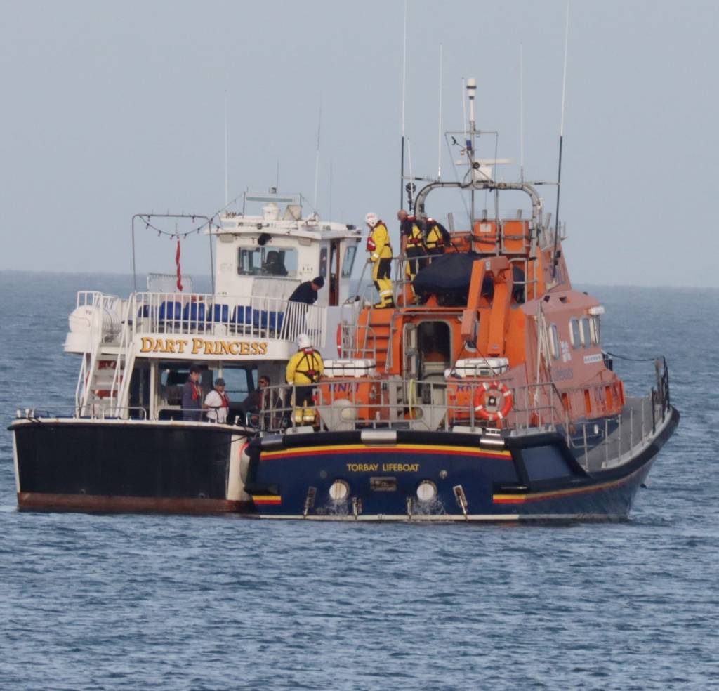 'Dart Princess' and our ALB preparing for a towing exercise. Image: Julie Bibby – Non-RNLI individual